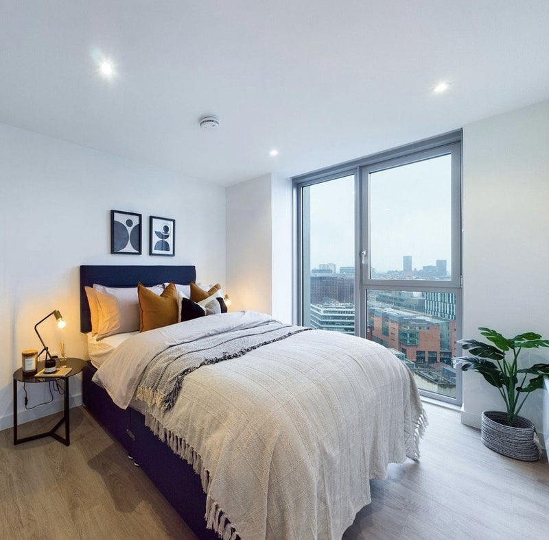'Double Room with ensuite near Spinningfields' Room to Rent from SpareRoom