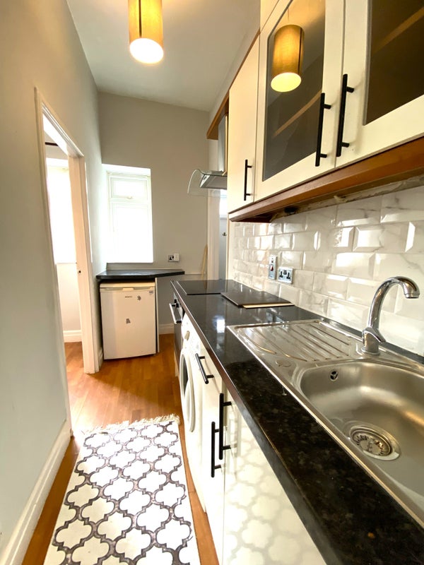 '2 Bedroom Apartment Croydon' Room to Rent from SpareRoom