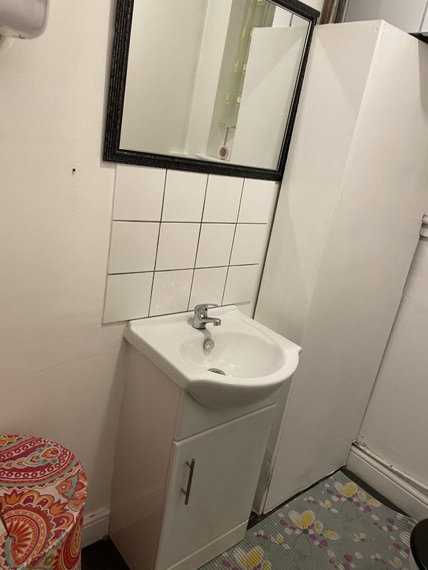 'Big Studio Flat For Rent Edgware' Room to Rent from SpareRoom