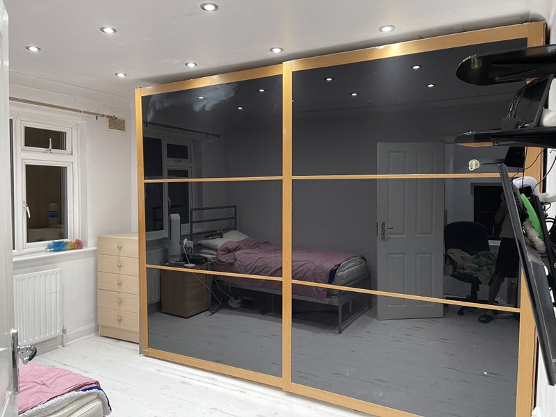 Photo 1: Fitted double wardrobe
