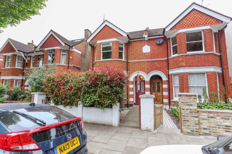 'Double bedroom in South Ealing' Room to Rent from SpareRoom