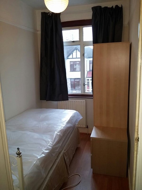 'Single Room in Wood Green House Share' Room to Rent from SpareRoom