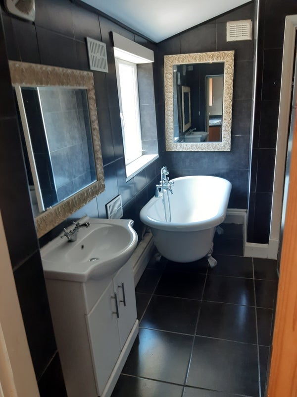 '3Bdrm house available for rent (Gillingham, Kent)' Room to Rent from