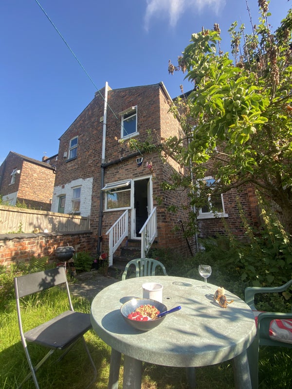 'Double room in friendly house in chorlton' Room to Rent from SpareRoom