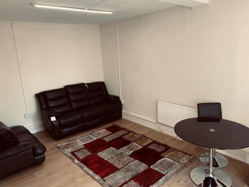 '1 Bedroom flat/Studio in Walthamstow Central' Room to Rent from SpareRoom