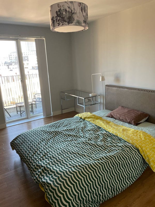 'Double room Ensuite Balcony Olympic Village' Room to Rent from