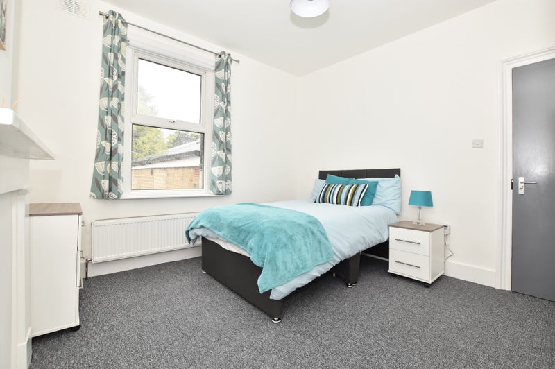 'Ground Floor Double ensuite room in Catford' Room to Rent from SpareRoom