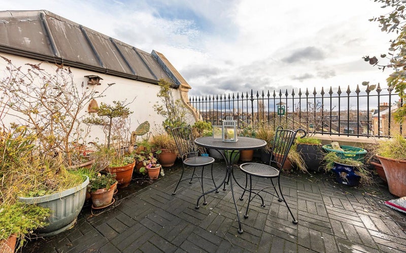 Photo 1: Roof Terrace