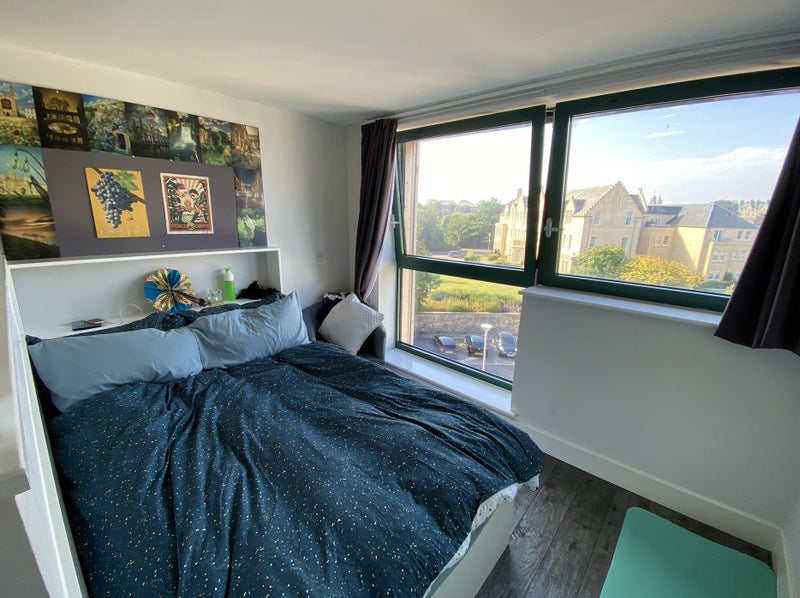 'Studio with sea view in Ayton House' Room to Rent from SpareRoom