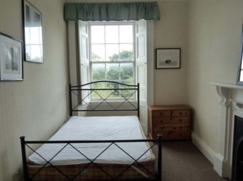 'Two rooms to rent in beautiful Leith flat ' Room to Rent from SpareRoom