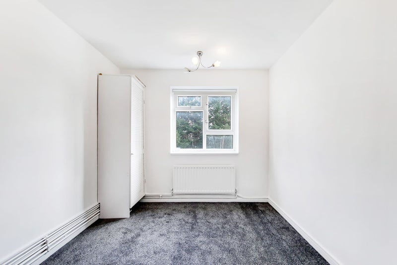 '2 bedroom flat 10 min from Wadden station ' Room to Rent from SpareRoom