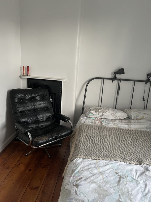 'Lovely furnished double room in Tottenham ' Room to Rent from SpareRoom