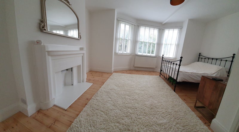 Photo 1: bedroom 1
