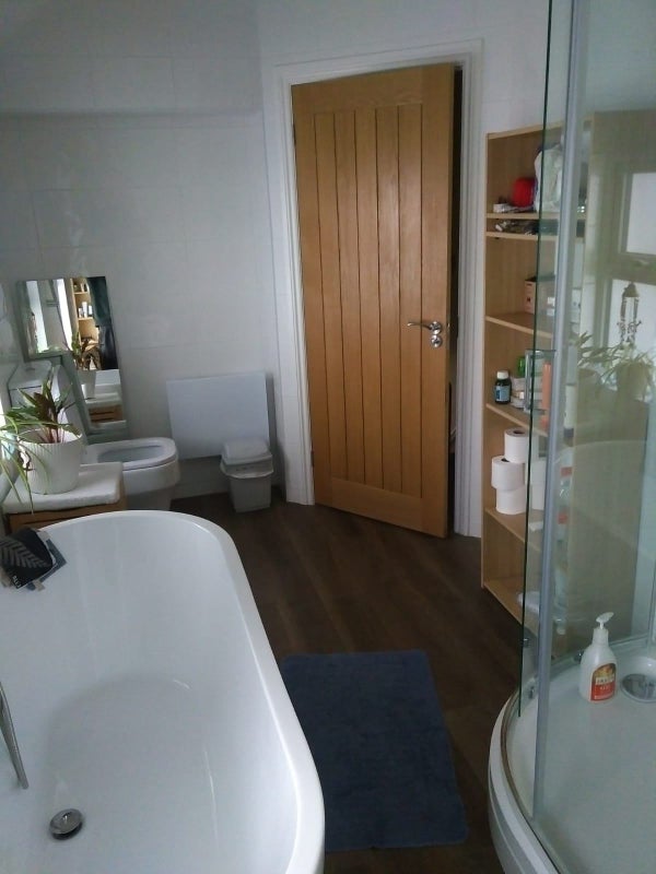 Photo 1: Shared Bathroom