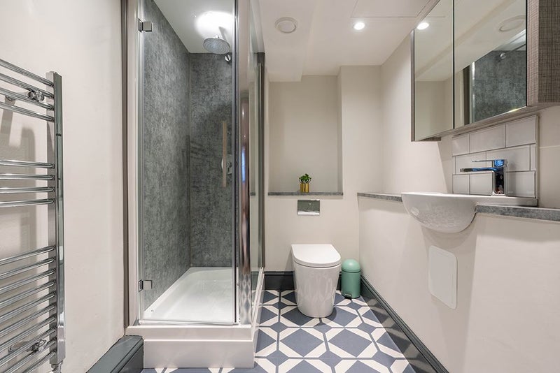 '1, 1A Rodney street. 1 bedroom studio flat' Room to Rent from SpareRoom