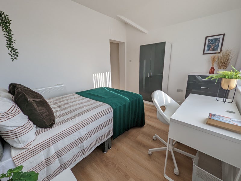 'Newly renovated studio room in Harrow!' Room to Rent from SpareRoom