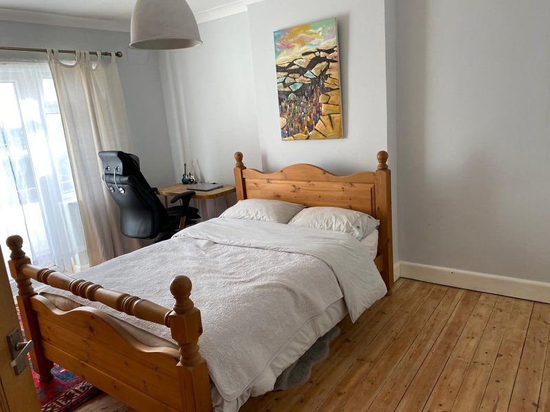 Photo 1: Double Bedroom with balcony