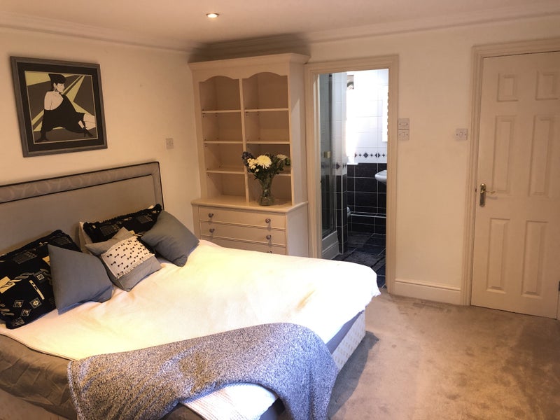 'A Rarely Available Fabulous Find' Room to Rent from SpareRoom