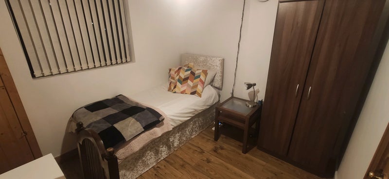 'Single room for rent in house WN4' Room to Rent from SpareRoom