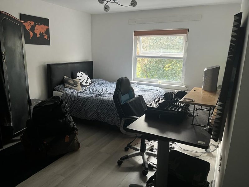 'Double room in Old Trafford ' Room to Rent from SpareRoom