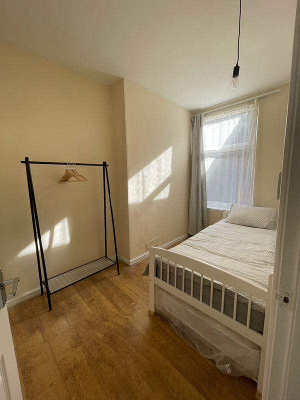 Photo 1: Room (Yours)