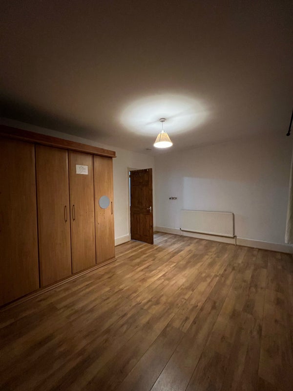 'A master bed room in East London' Room to Rent from SpareRoom