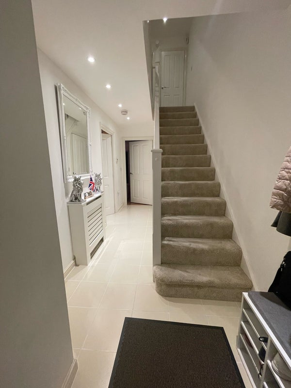 Photo 1: Entrance