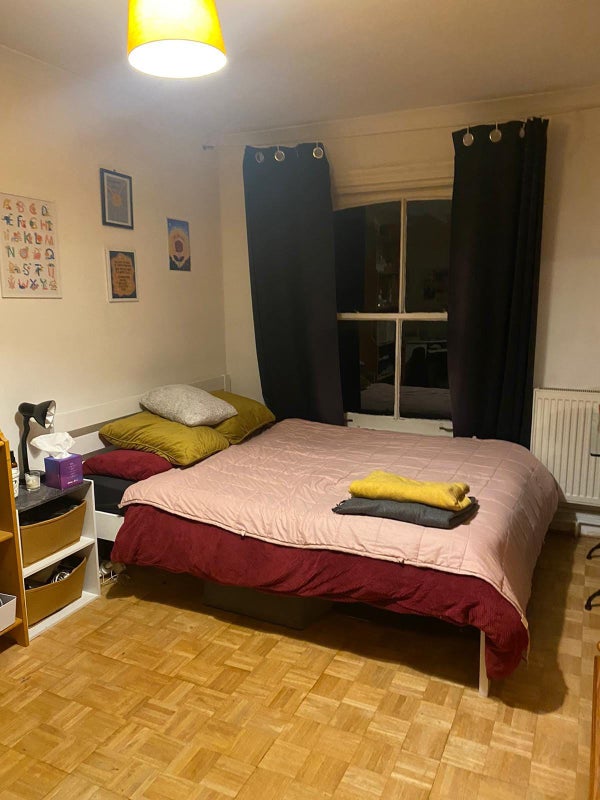 ' Lovely spacious double bedroom in Balham (SW12)' Room to Rent from