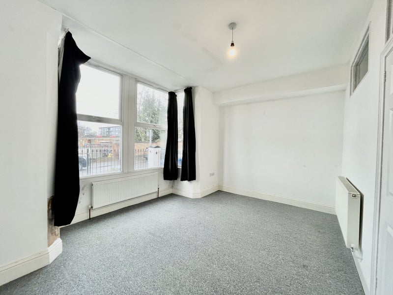 '1 Bed Garden Apartment in NR1 (6s)' Room to Rent from SpareRoom