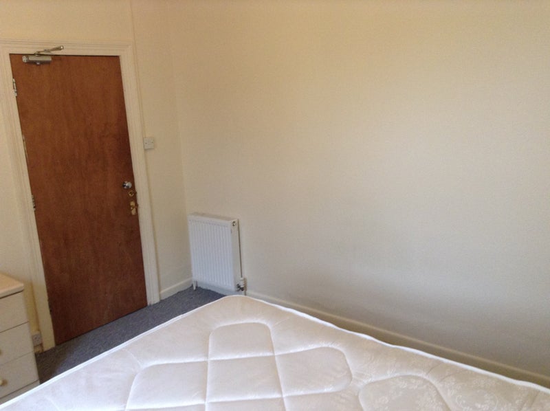 room in Friendly International house' Room to Rent from