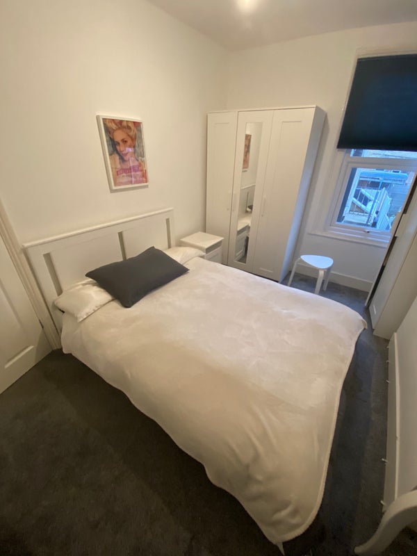 'Cozy double bed near Leyton' Room to Rent from SpareRoom
