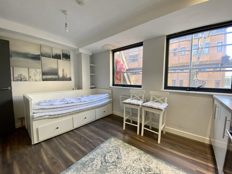 'Studio To Rent In Harrow Bills Are Not Included' Room to Rent from