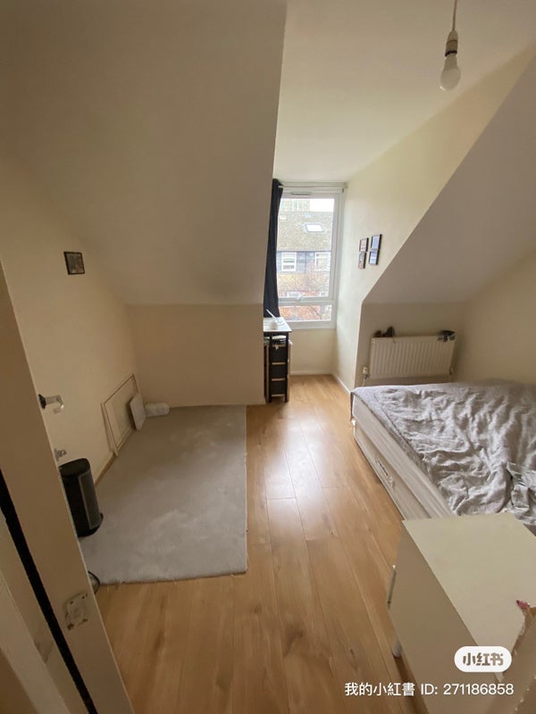'Large room to rent in kings cross ' Room to Rent from SpareRoom