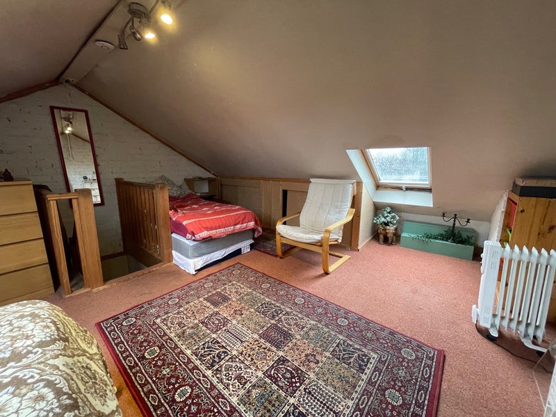 '*Short Term* Big, Bright Attic Room, St Werburghs' Room to Rent from ...