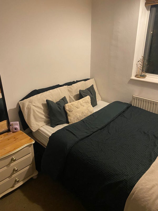 Double Room, Great House With Cleaner' Room to Rent from SpareRoom