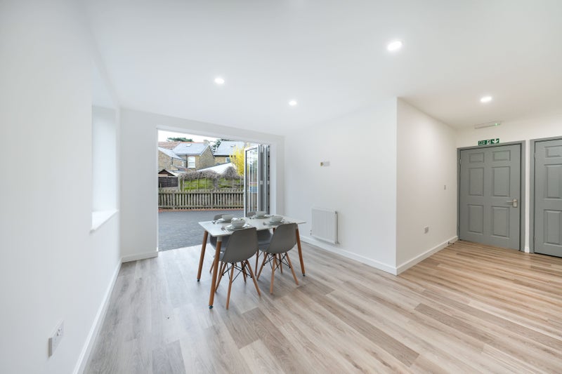 'EnSuite Bedroom Near Heathrow & Feltham 🏡 🚿 ' Room to Rent from SpareRoom