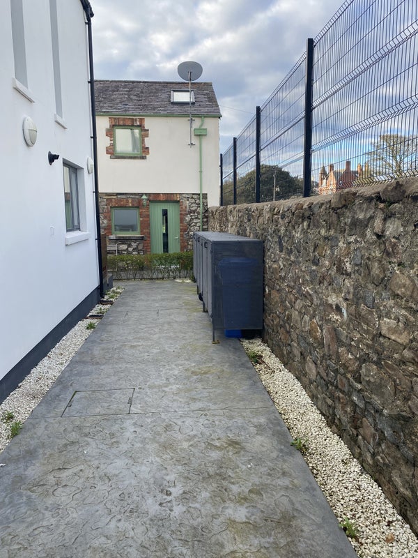 'Room for rent in Warrenpoint, Newry' Room to Rent from SpareRoom