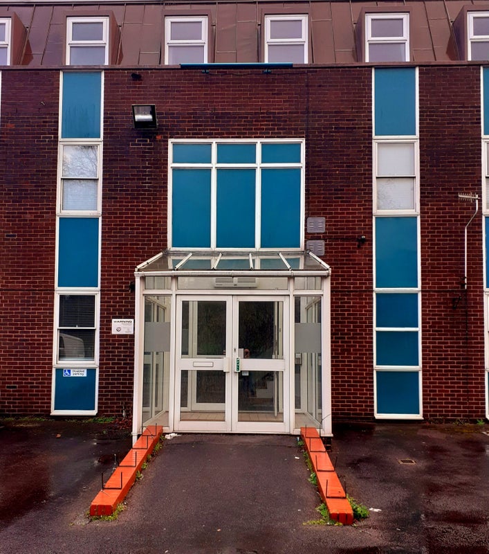 'Rooms now available in Aldershot! ' Room to Rent from SpareRoom