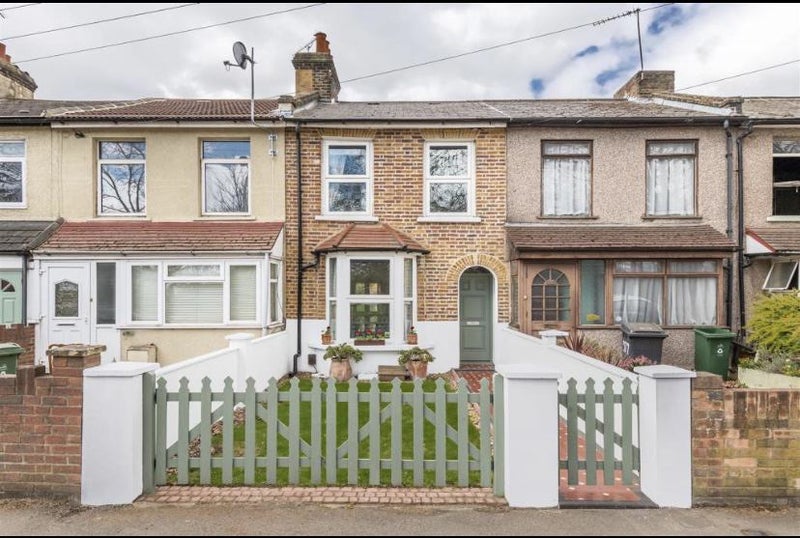 'Short Stay Lovely Home in Leytonstone' Room to Rent from SpareRoom