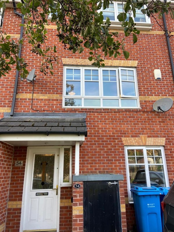 '1 Bedroom available in Wythenshawe' Room to Rent from SpareRoom