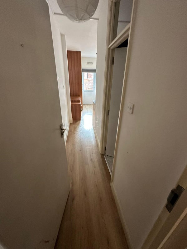 'NEW bright studio apartment in Boston Manor!!😃' Room to Rent from