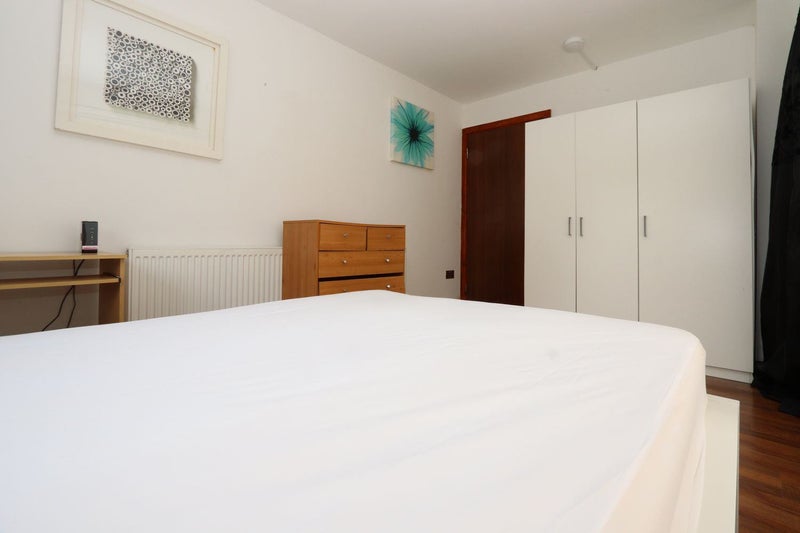 'Lovely Room For Single Use In East London' Room to Rent from SpareRoom