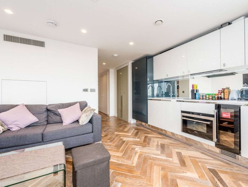 'Studio to rent in Eagle Point, Old Street EC1V' Room to Rent from SpareRoom