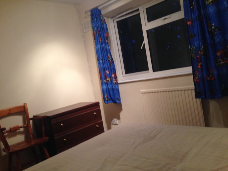 'Double Rooms for Couple Crawley RH10 8BW' Room to Rent from SpareRoom