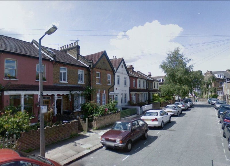 'A Lovely Studio Flat In Wood Green, N22 All, ' Room to Rent from