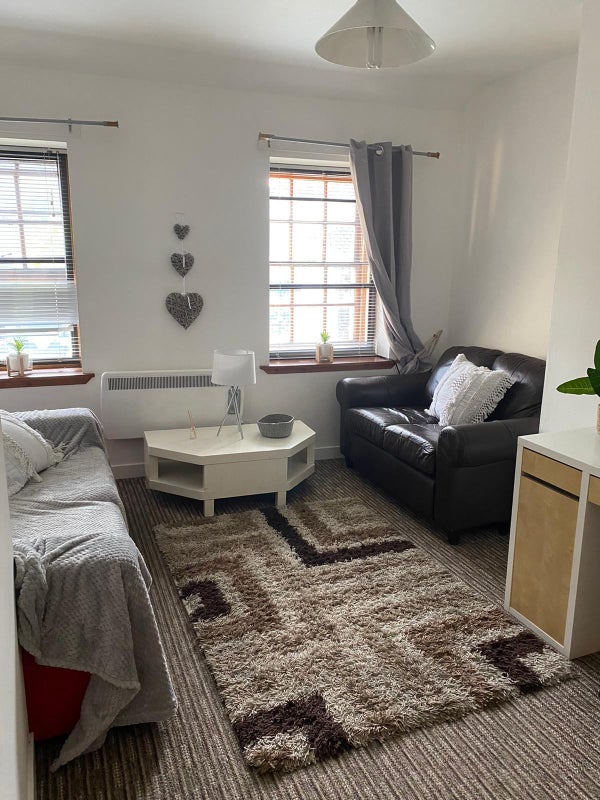 '2 Bedroom Flat For Rent Stirling City Centre' Room to Rent from SpareRoom