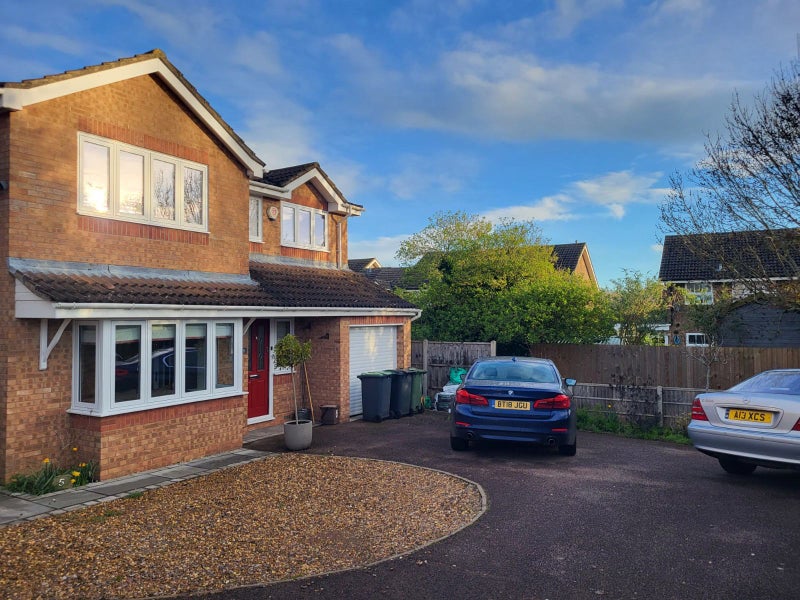 'Double room and study near Cranfield Uni' Room to Rent from SpareRoom