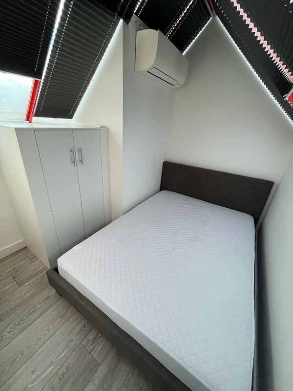 'Fabulous split level apartment RG1 4FJ 9SC.14' Room to Rent from