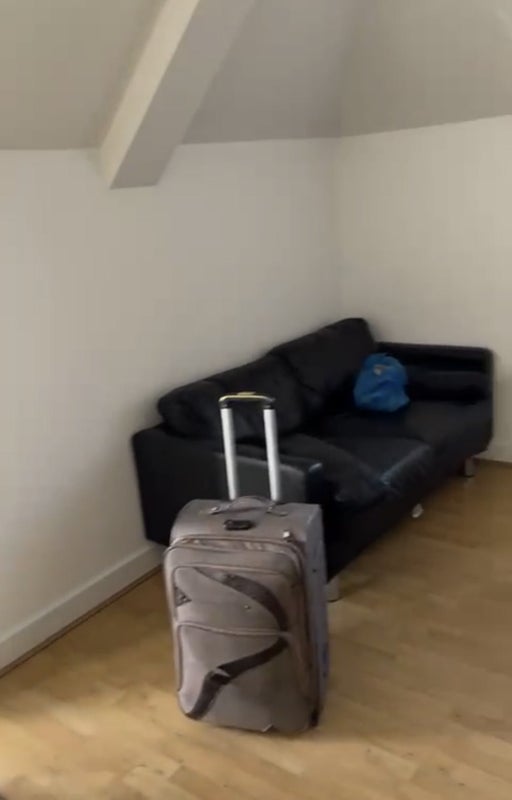 'Flat On Egham Highstreet' Room to Rent from SpareRoom