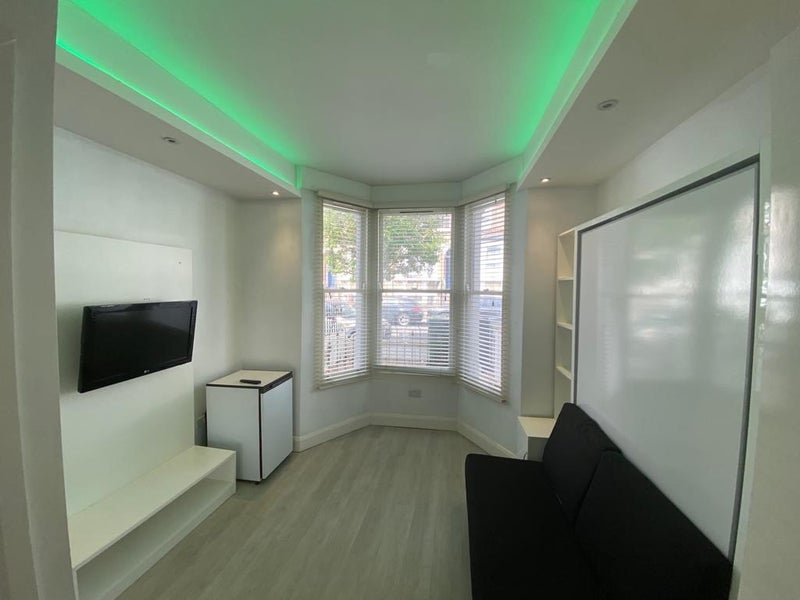 'Studio, All Bills Included, Fulham' Room to Rent from SpareRoom